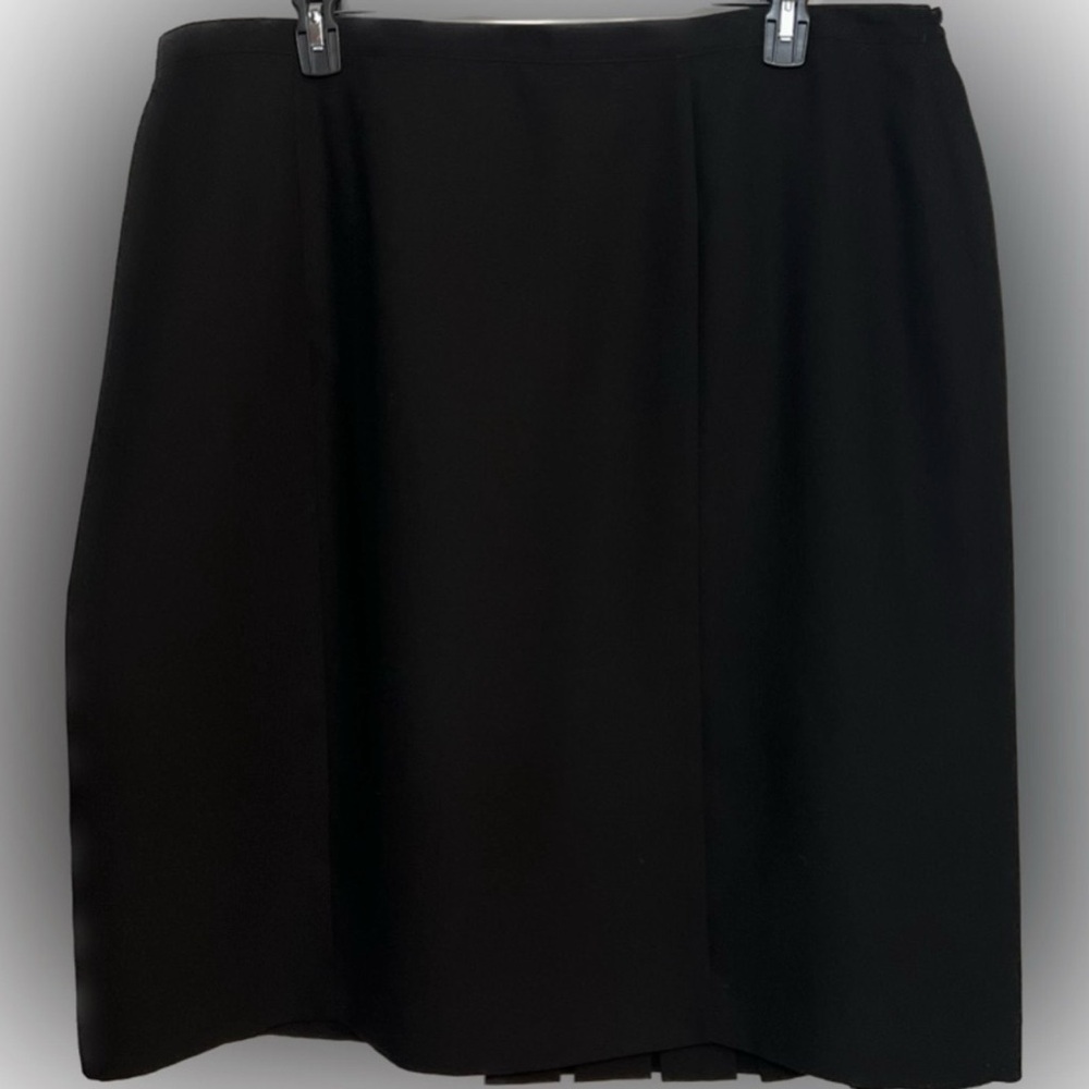 🔴Black Skirt Suit Separate Straight Lined Cato Woman Back Pleats 24